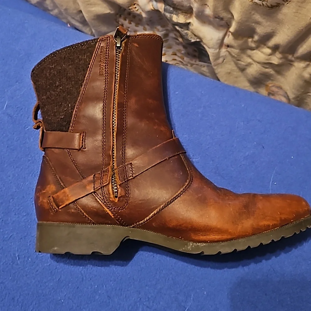 Teva De LA Vina Leather Boots - Picture 1 of 8